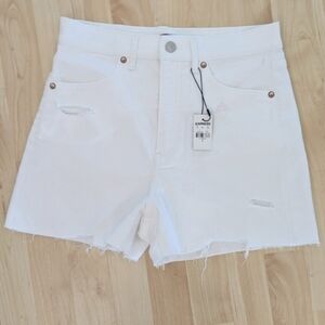 Brand New Size 6 Express Bright White Distressed Jean Shorts 4 Pockets